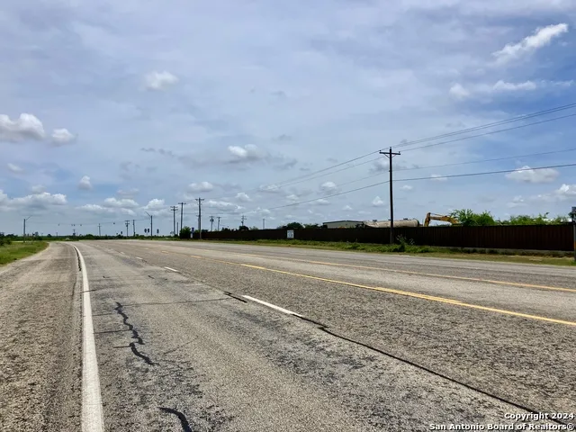 3768 Highway 281 Pleasanton, TX 78064